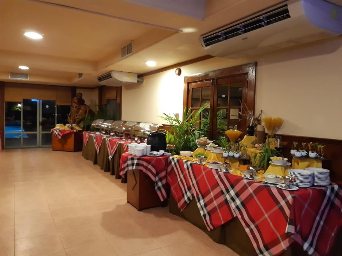 The Oasis Beach Resort Hambantota Exterior foto