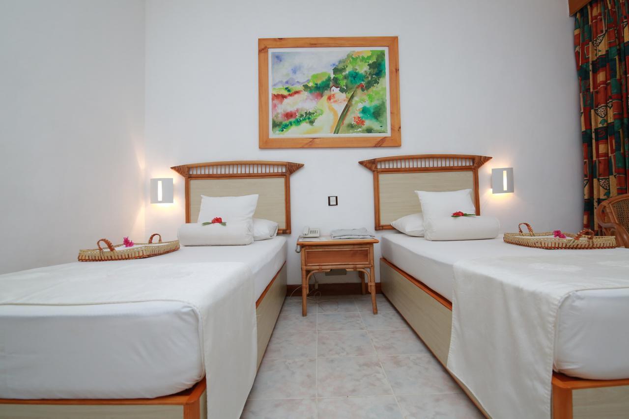 The Oasis Beach Resort Hambantota Exterior foto