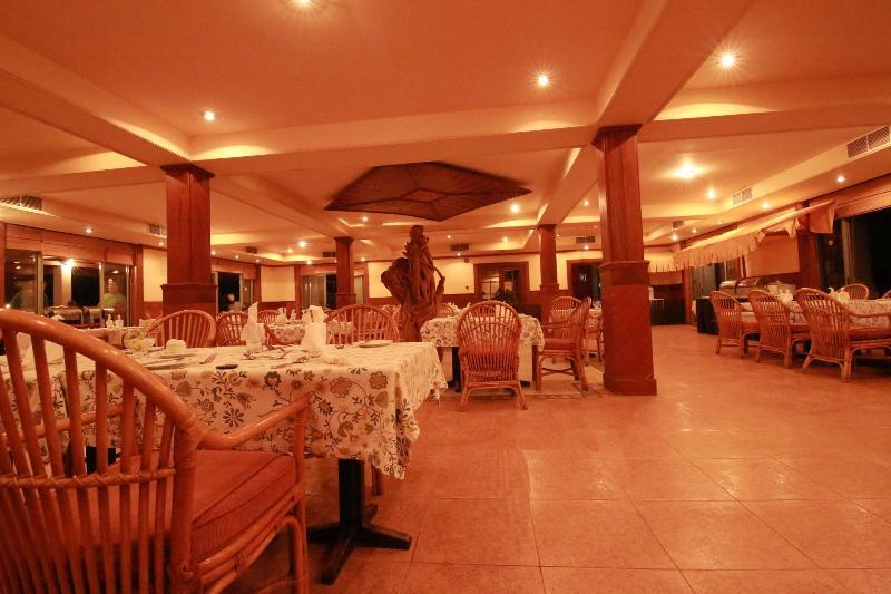 The Oasis Beach Resort Hambantota Exterior foto